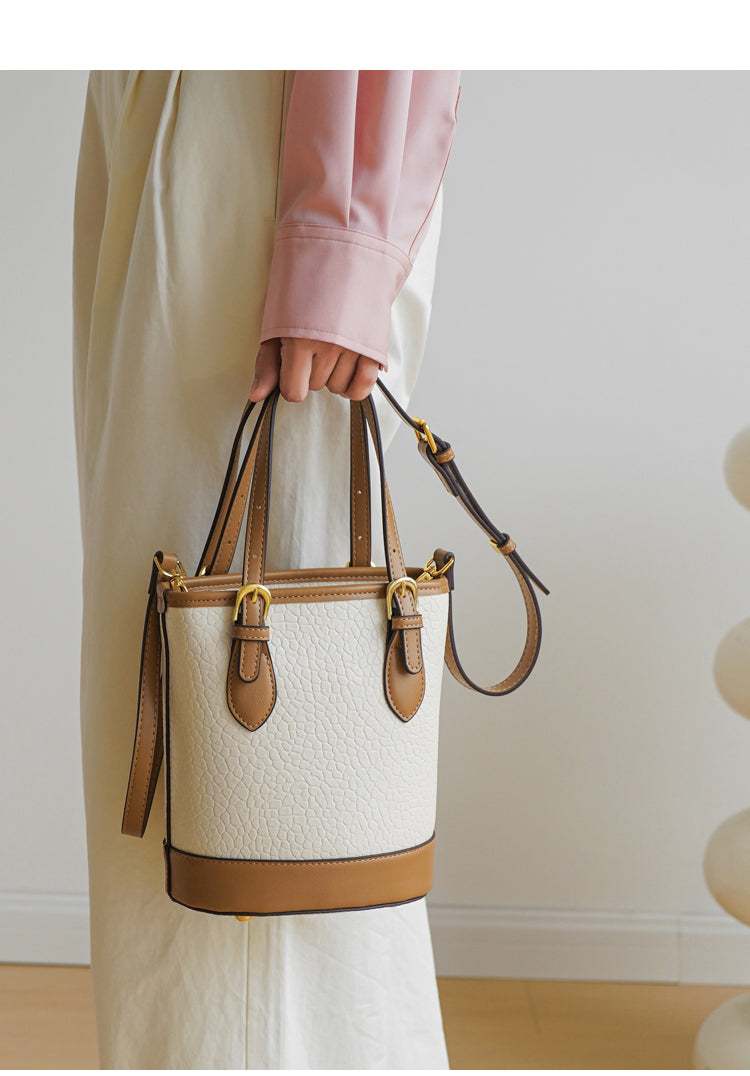 Adiffu Trendy Bucket Bag With Beautiful Design
