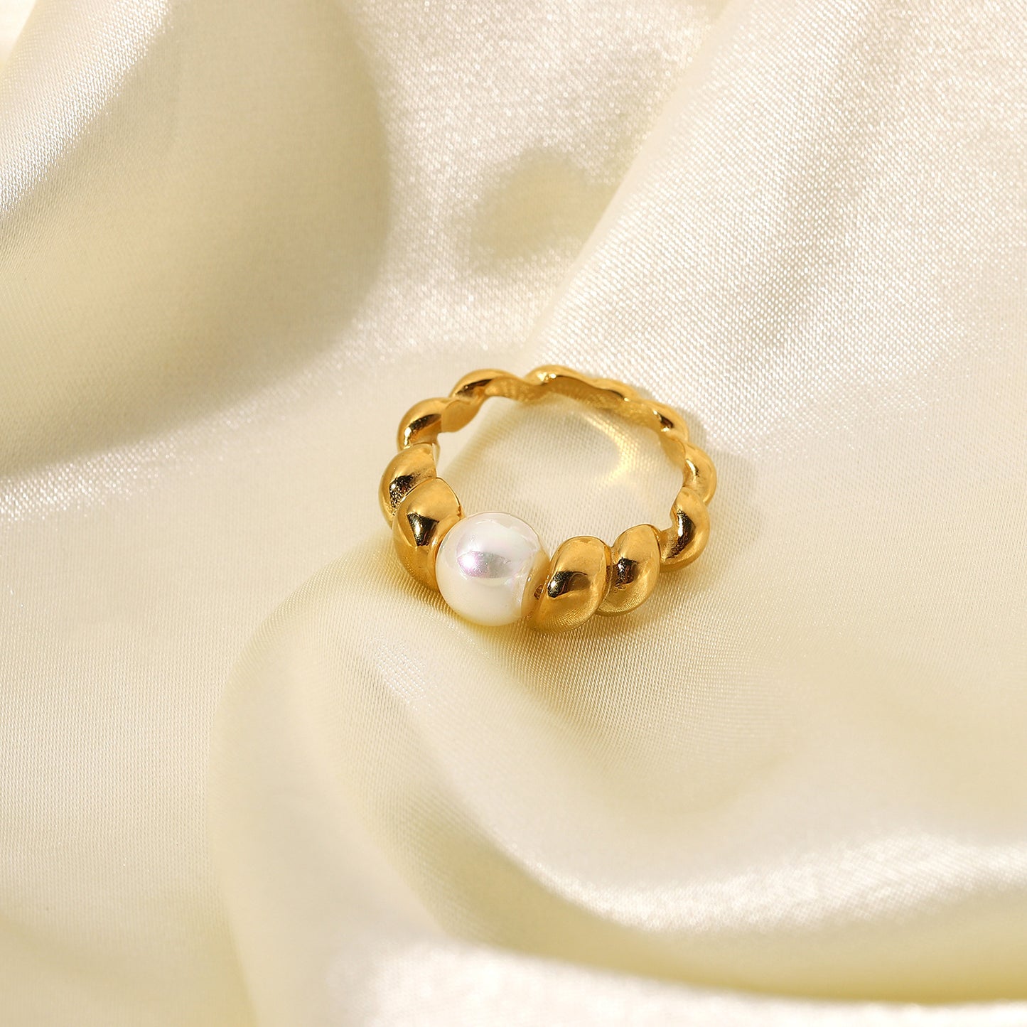 Adiffu Pearl Bread Ring In Geometric Shape
