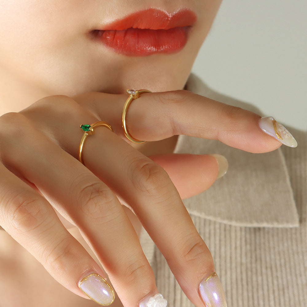 Adiffu Delicate Diamond Shaped Zircon Ring