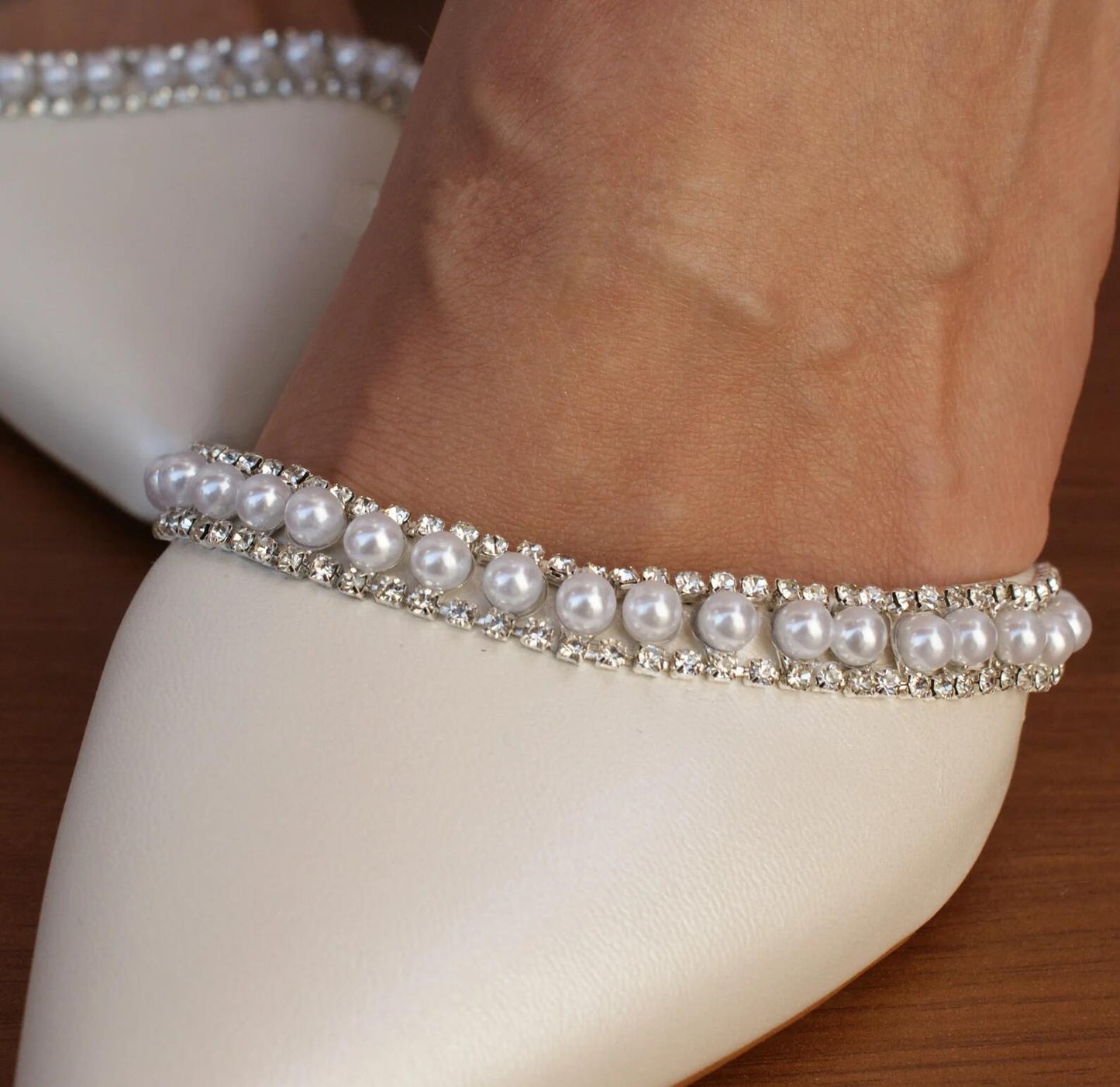 Adiffu Pointed Rhinestone Pearl Fringe Wedding Shoes