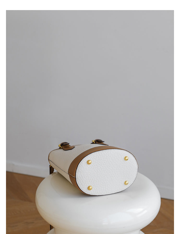 Adiffu Trendy Bucket Bag With Beautiful Design