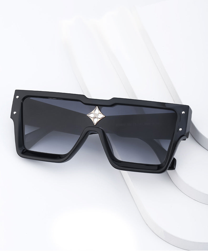 Adiffu Large-frame Sunglasses