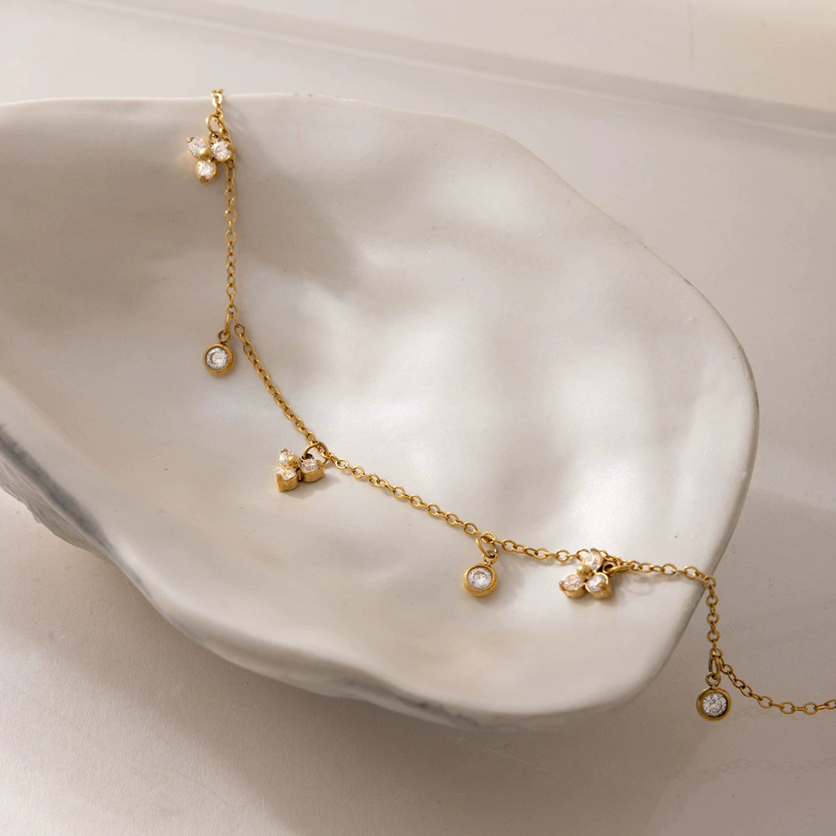 Elegant 18K Gold Stainless Steel Flower Anklet-Simple Fashion Beach Jewelry