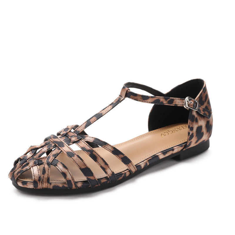 BreezeWeave Breathable Woven Closed-Toe Flat Roman Sandals for Women