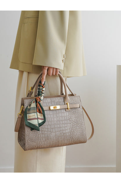 Simple Fashion Atmospheric Handbag And Crossbody Bag