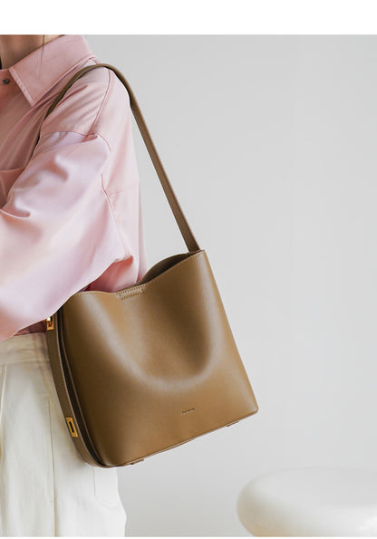 Functional Bucket-Shaped Mother-and-Child Bags