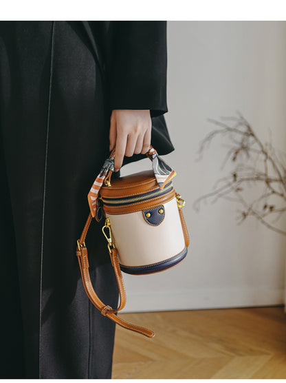 Adiffu Fashionable Barrel-Type Handbag