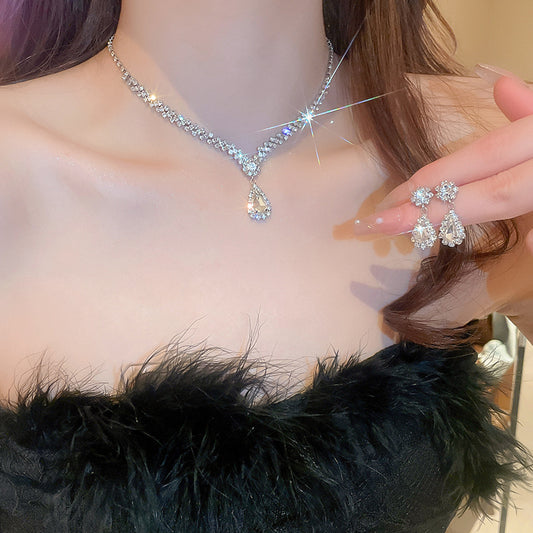 Adiffu Sparkling Necklace And Earring