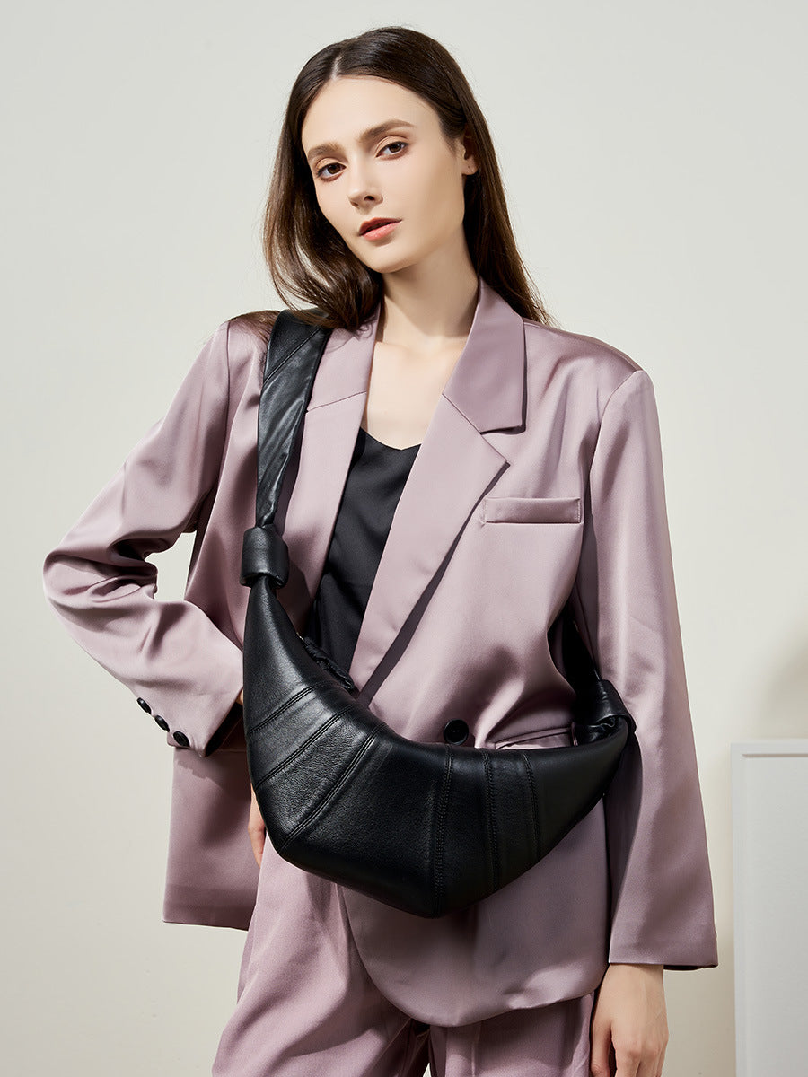 Adiffu Black Sheepskin Horn Bag