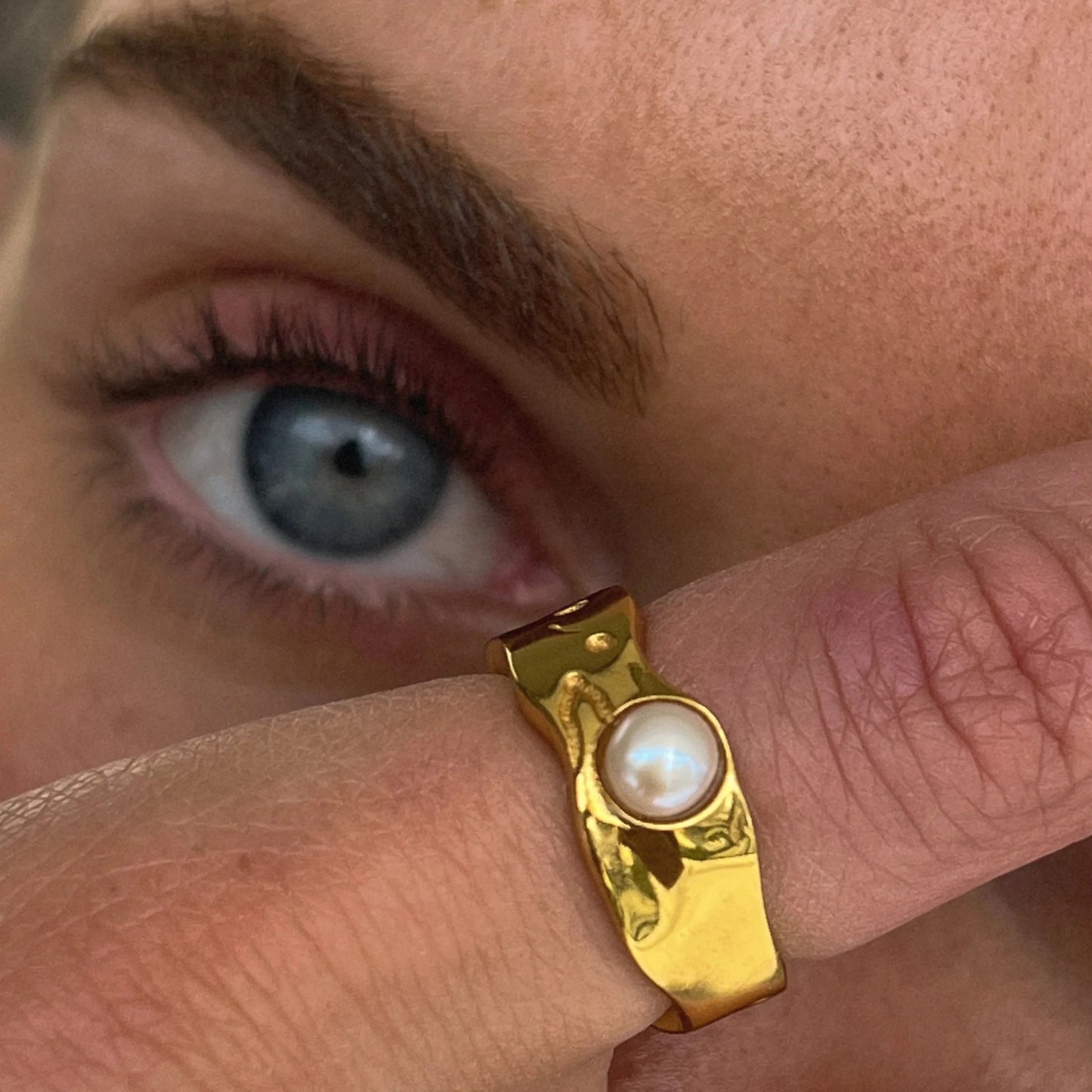 Adiffu Pearl Ring