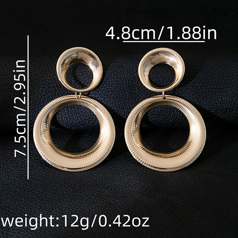 European and American Retro Creative Striped Circle Earrings