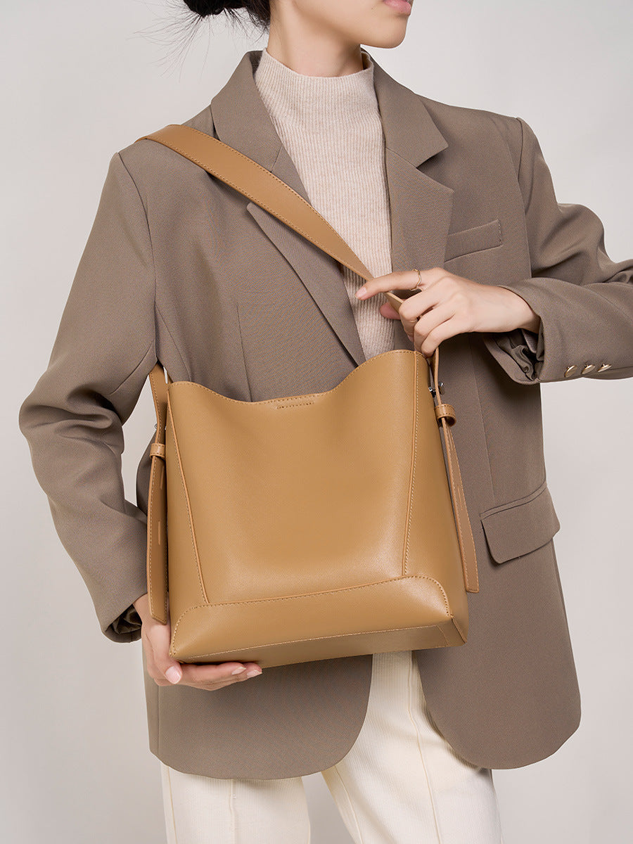 Adiffu All-match Leather Bucket Bag