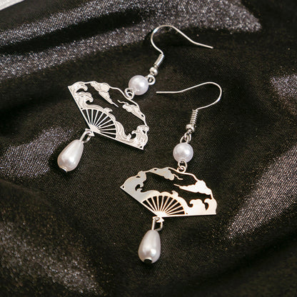 Adiffu Vintage Hollow Scalloped Pearl Earrings