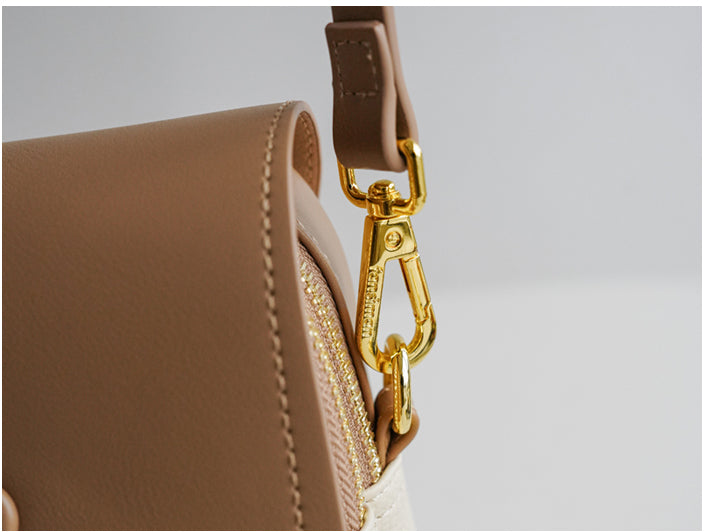 Adiffu Delicate And Compact Mobile Phone Bag