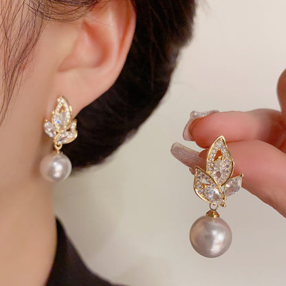 Adiffu Stylish Micro-inlaid Zircon Leaf Pearl Earrings