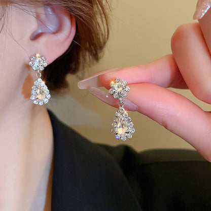 Adiffu Sparkling Necklace And Earring