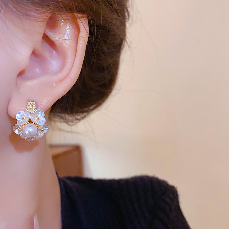Adiffu Chic Cluster Artificial Pearl Flower Earrings