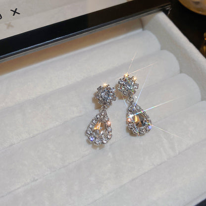 Adiffu Sparkling Necklace And Earring
