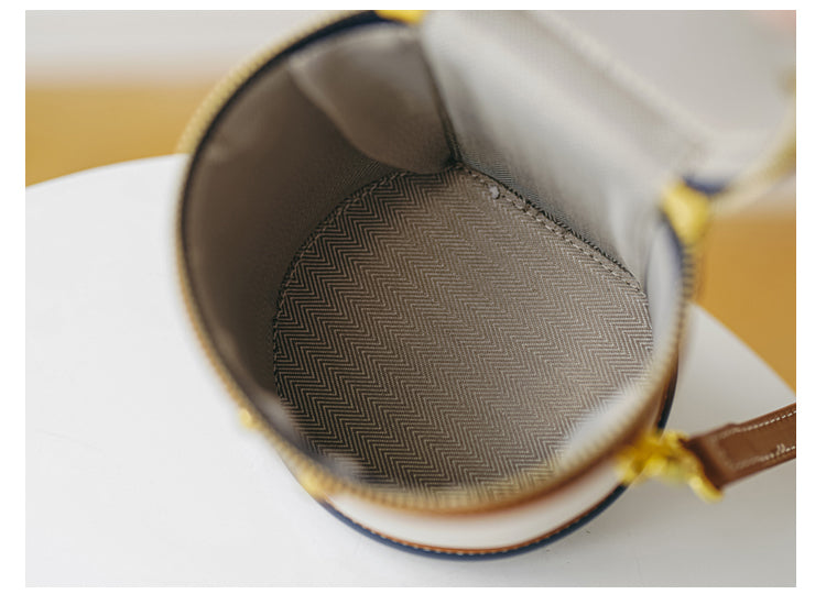 Adiffu Fashionable Barrel-Type Handbag