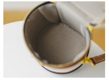 Adiffu Fashionable Barrel-Type Handbag