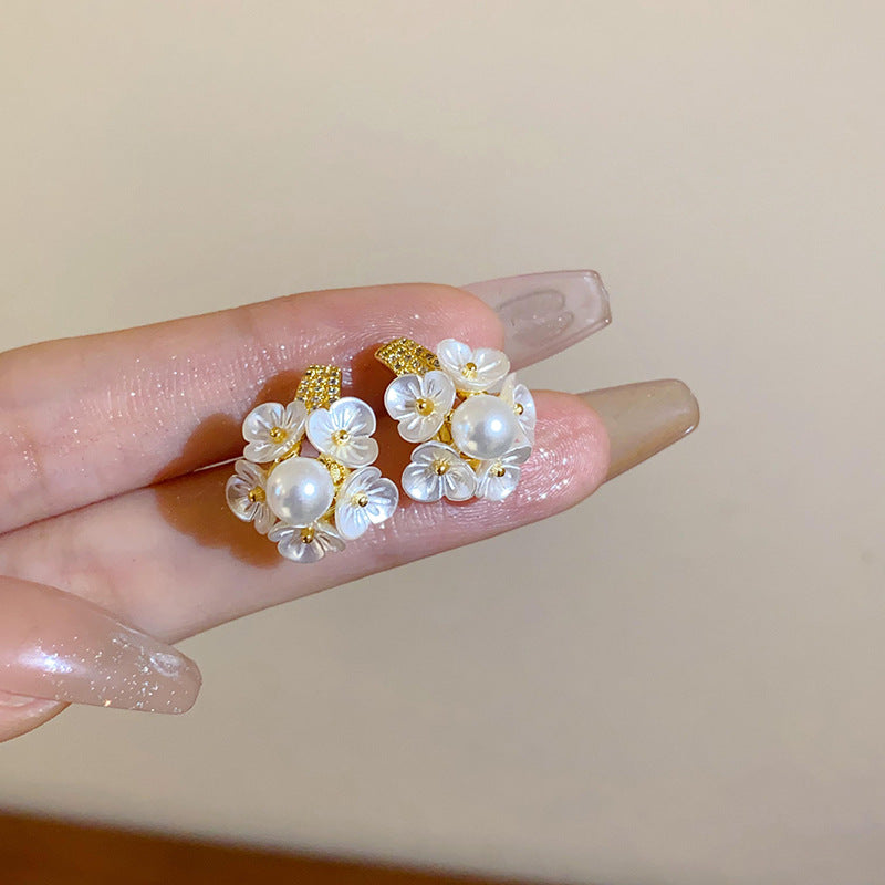 Adiffu Chic Cluster Artificial Pearl Flower Earrings