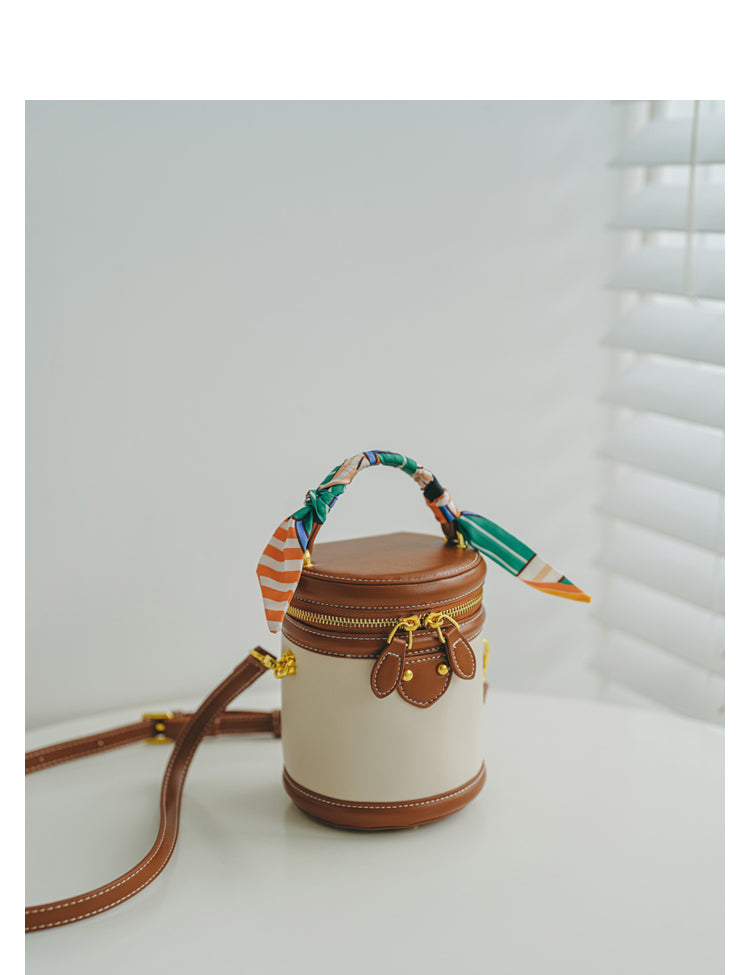 Adiffu Fashionable Barrel-Type Handbag