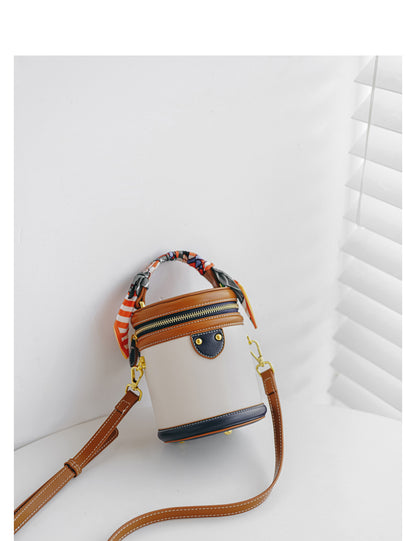 Adiffu Fashionable Barrel-Type Handbag