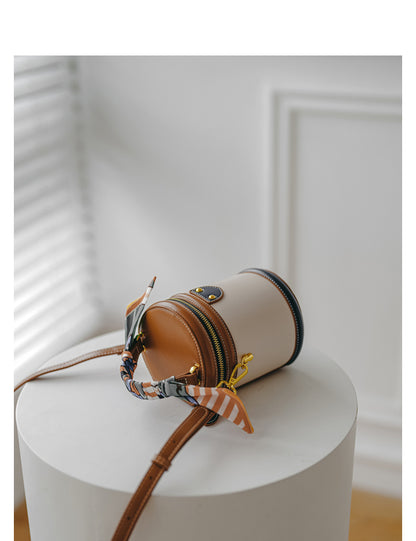 Adiffu Fashionable Barrel-Type Handbag