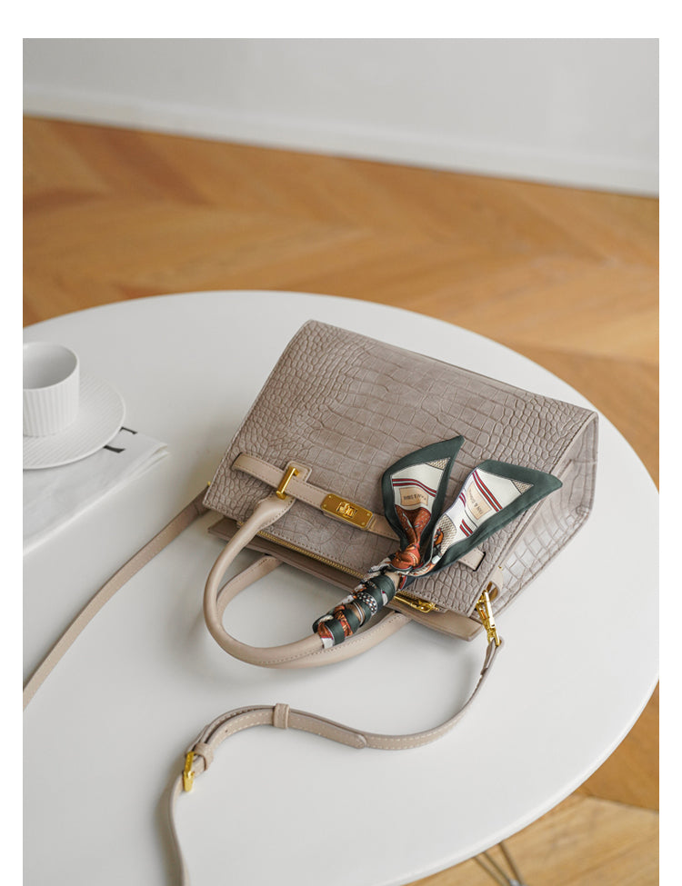 Simple Fashion Atmospheric Handbag And Crossbody Bag