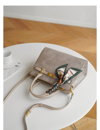 Simple Fashion Atmospheric Handbag And Crossbody Bag