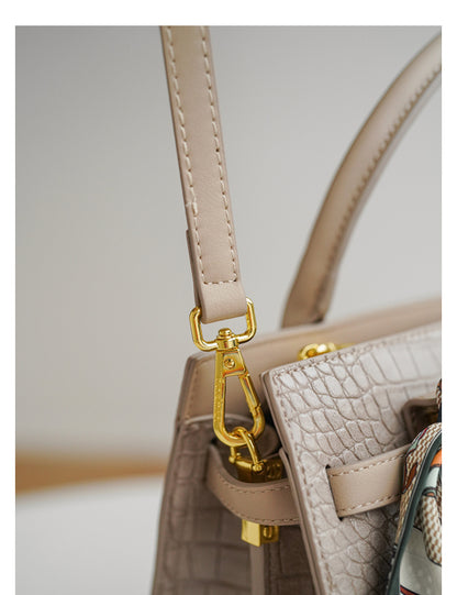 Simple Fashion Atmospheric Handbag And Crossbody Bag