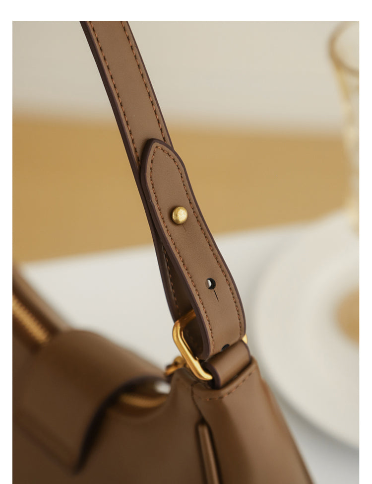 Adiffu Premium Vintage Crescent Bag