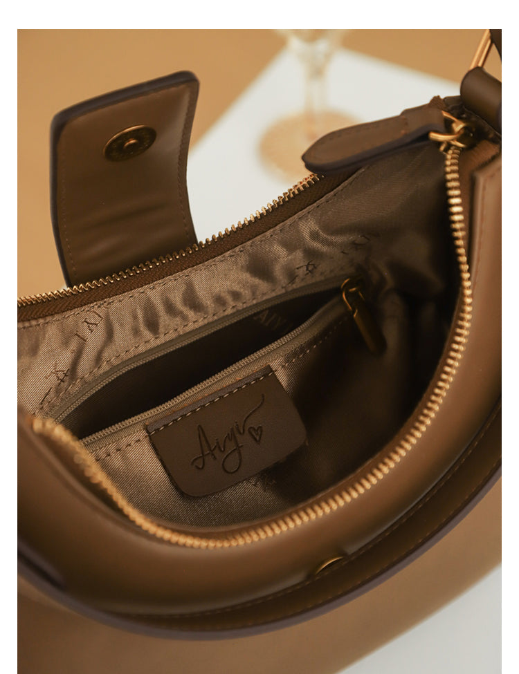 Adiffu Premium Vintage Crescent Bag