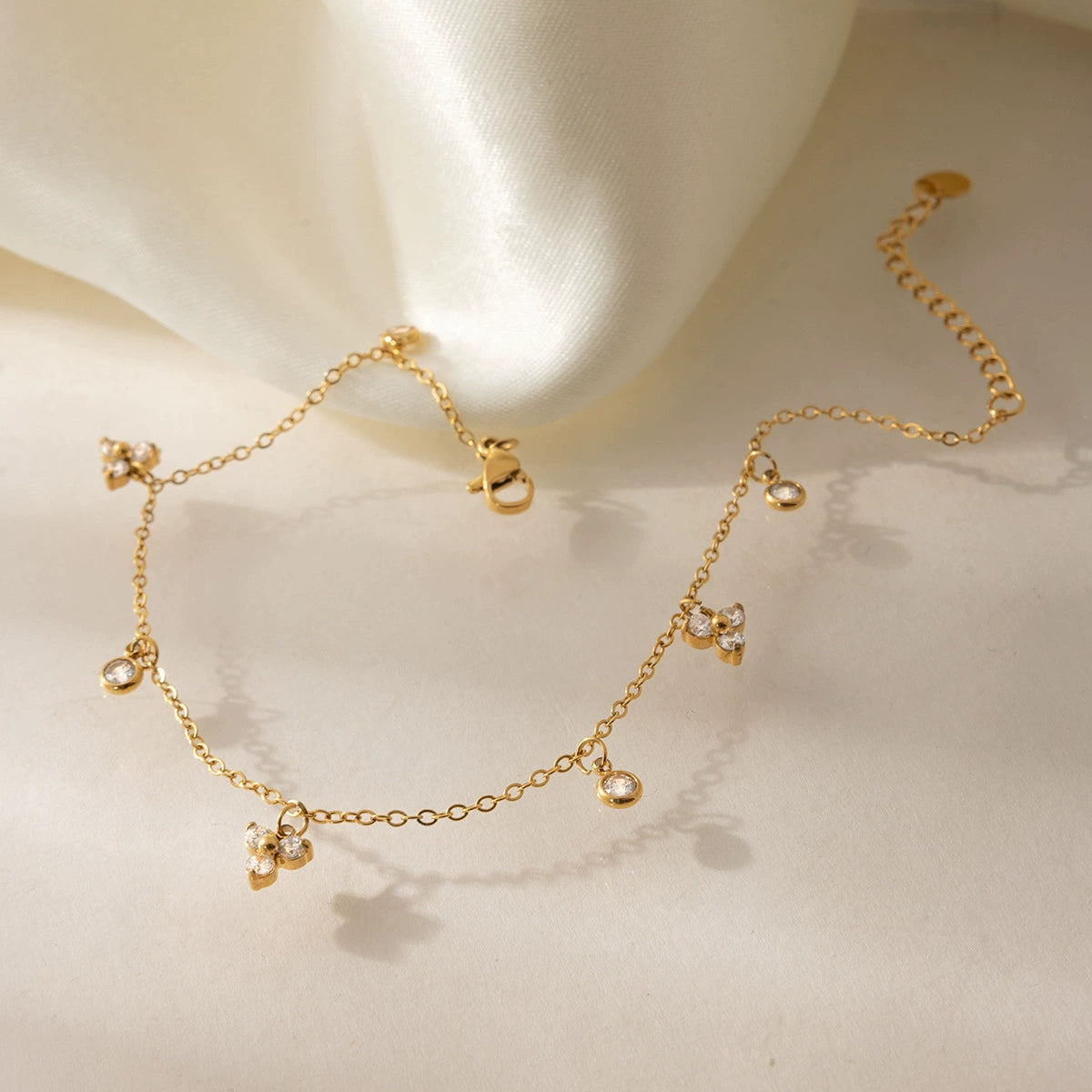 Elegant 18K Gold Stainless Steel Flower Anklet-Simple Fashion Beach Jewelry
