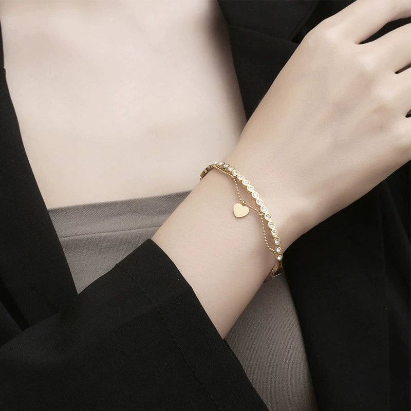 Minimalist Gold Heart Pendant Bracelet