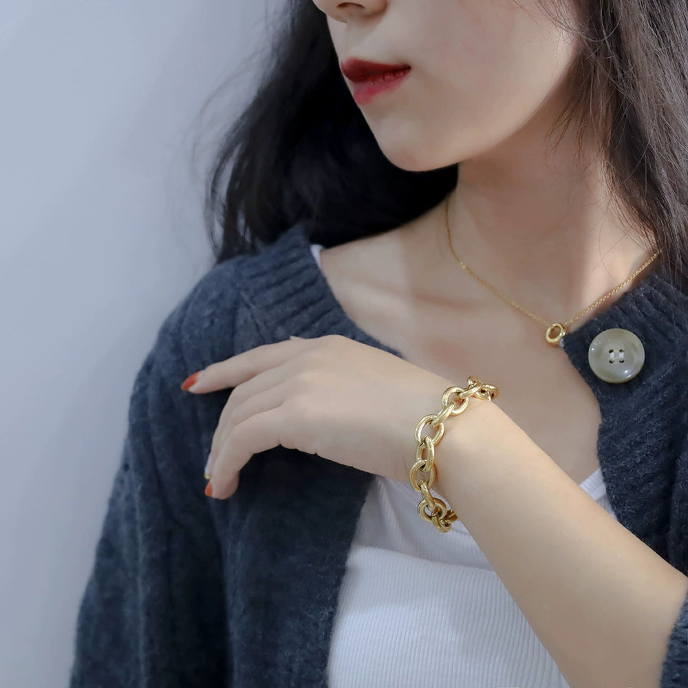 Trendy Vintage O-Shaped 18K Gold Bracelet