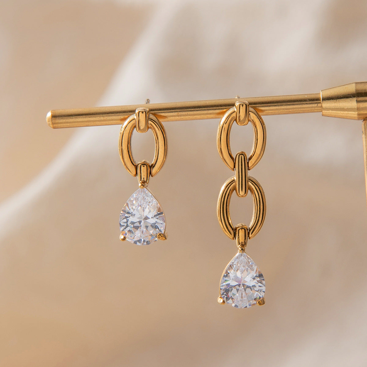 Elegant White Teardrop Zircon Dangle Earrings