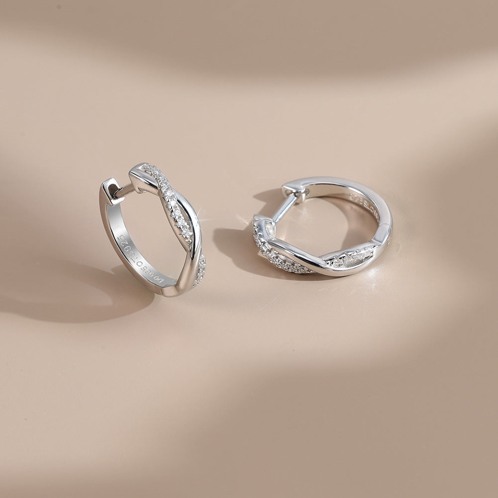 Aurora Möbius Twist Huggie Earrings – S925 Sterling Silver & Moissanite