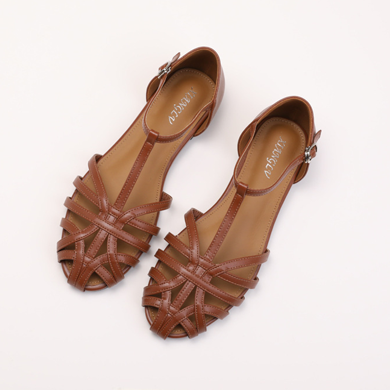 BreezeWeave Breathable Woven Closed-Toe Flat Roman Sandals for Women