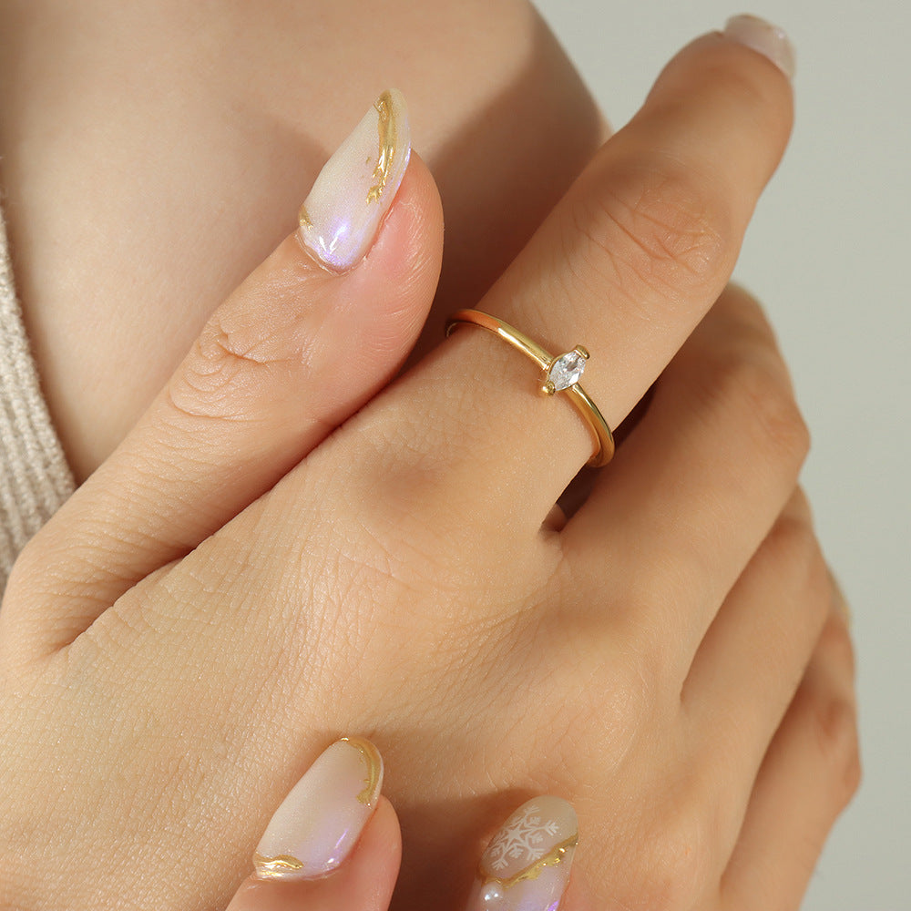 Adiffu Delicate Diamond Shaped Zircon Ring