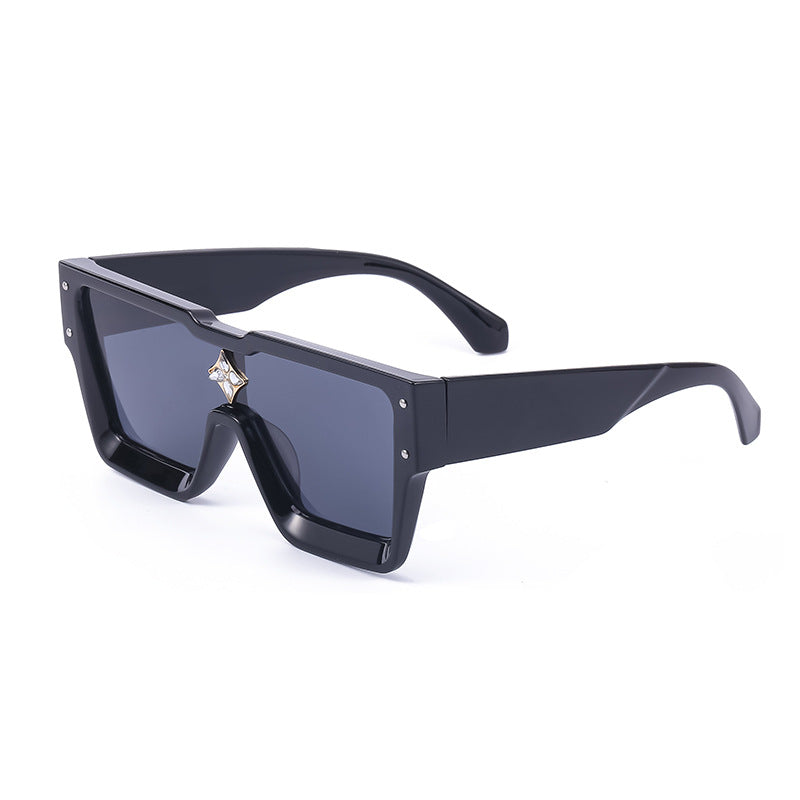 Adiffu Large-frame Sunglasses